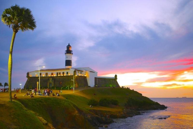 Triplo Proximo Ao Porto E Farol Da Barra Apartamento Salvador